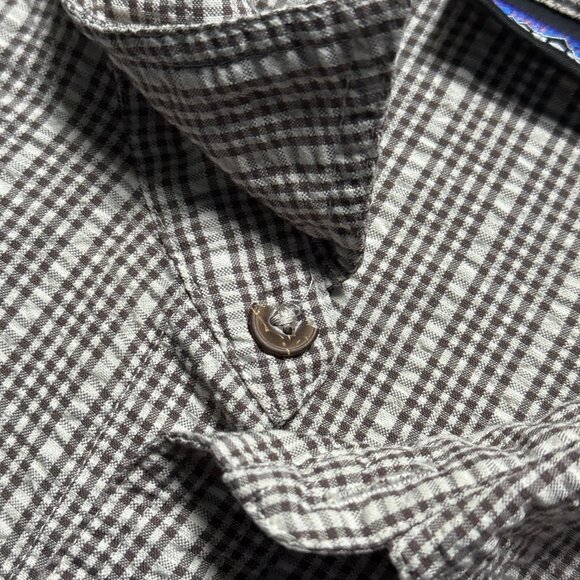 *Vintage Patagonia Men's Seersucker Short Sleeve Shirt - Brown/Grey - Picture 5 of 9